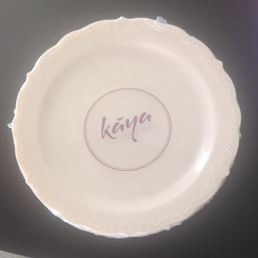 Pink Disposable Tableware Set - Picture 2 of 11
